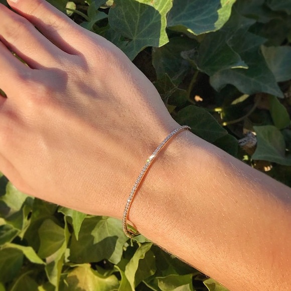 Diamond Bangle Bracelet Q860 - Picture 2 of 5